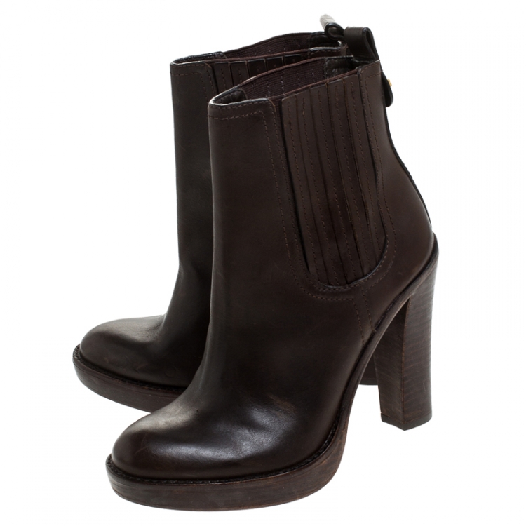 مملوكة مسبقًا Tory Burch Dark Brown Leather Elastic Band Ankle Boots Size 37