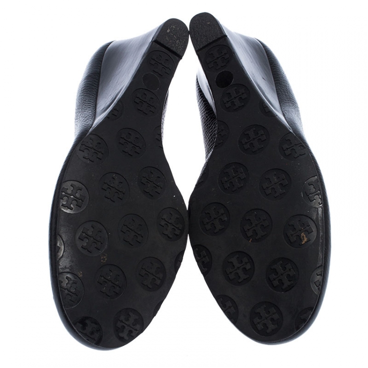 Pre Owned  Tory Burch Black Leather Sophie Wedges Pumps Size 38