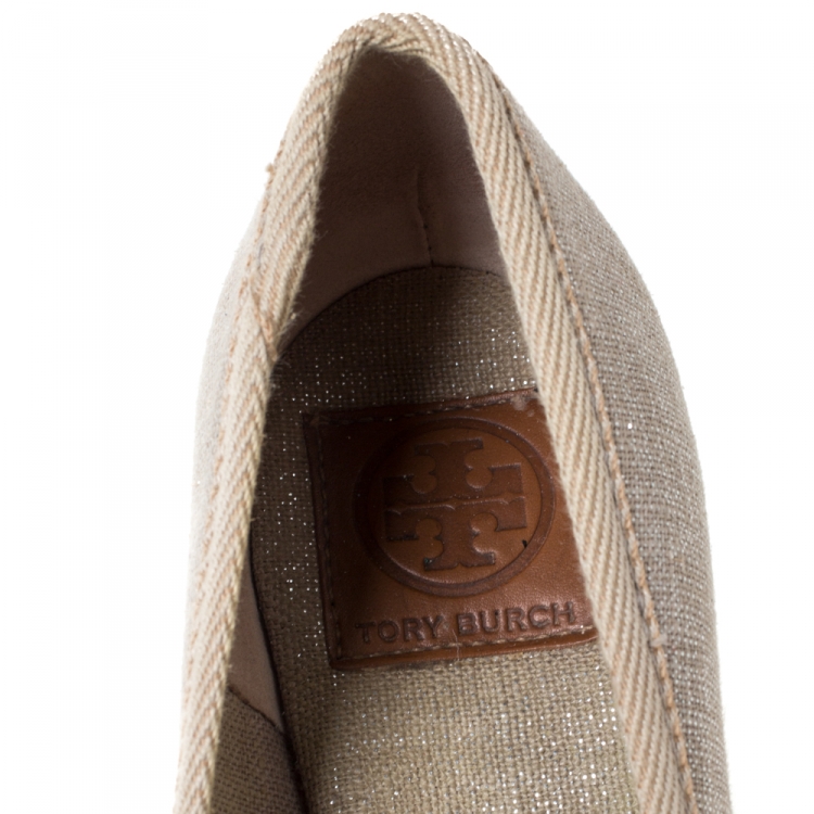 مملوكة مسبقًا Tory Burch Beige Glitter Canvas Jackie Bow Espadrille Wedge Pumps Size 36
