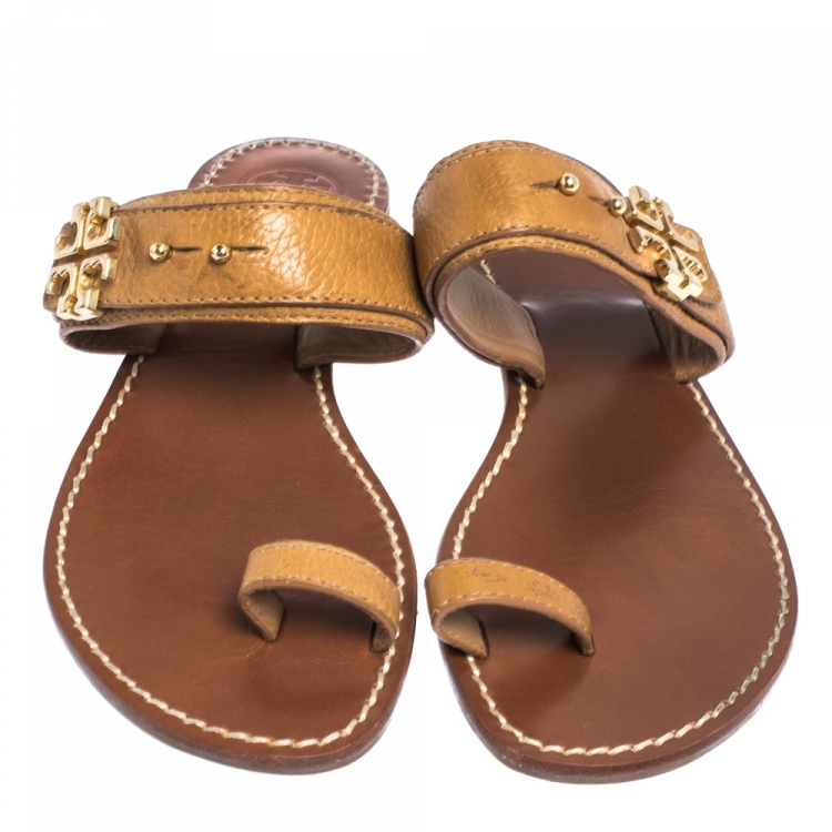 Pre Owned Tory Burch Brown Leather Logo Embellished Toe Ring Sandals Size 38