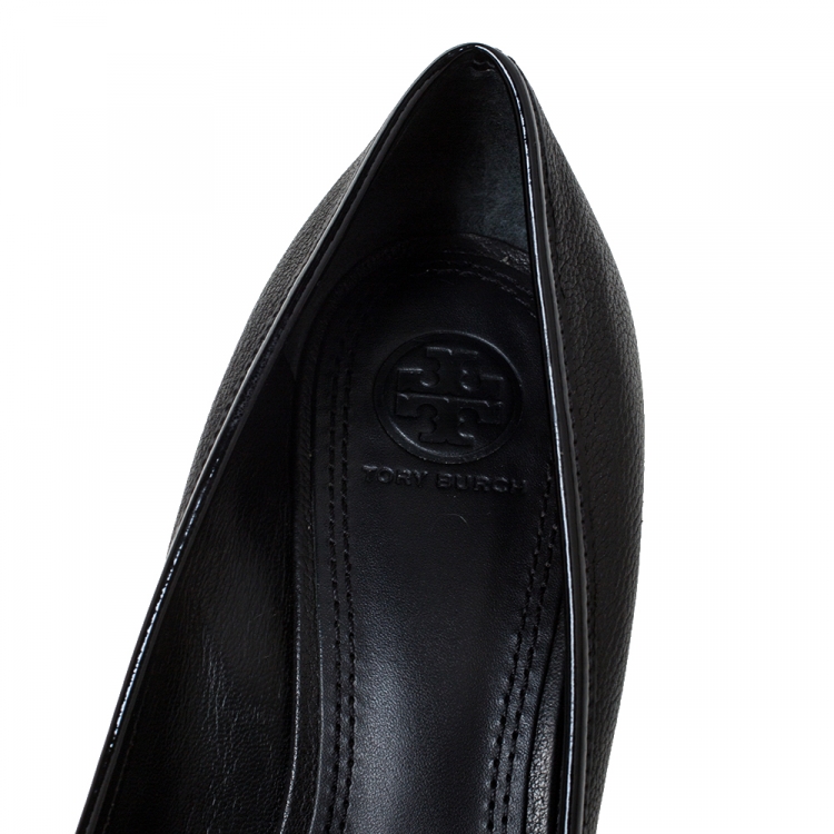 مملوكة مسبقًا Tory Burch Black Leather Reva Logo Wedge Pumps Size 38