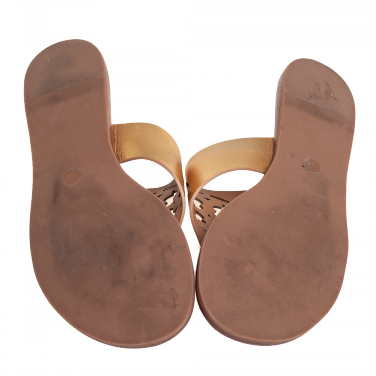 Pre Owned Tory Burch Gold Leather Thong Flats Sandals Size 37.5