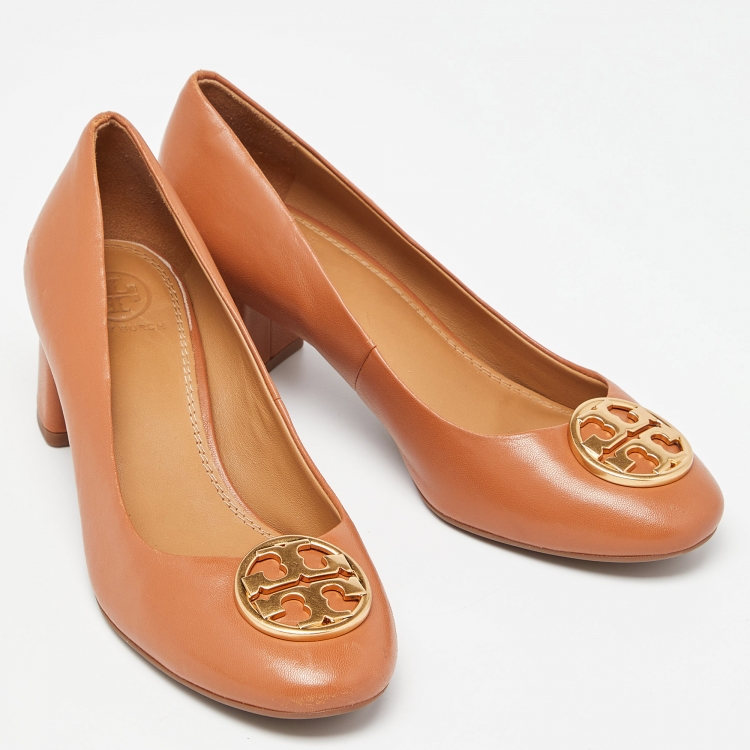 مملوكة مسبقًا Tory Burch Brown Leather Benton Pumps Size 37