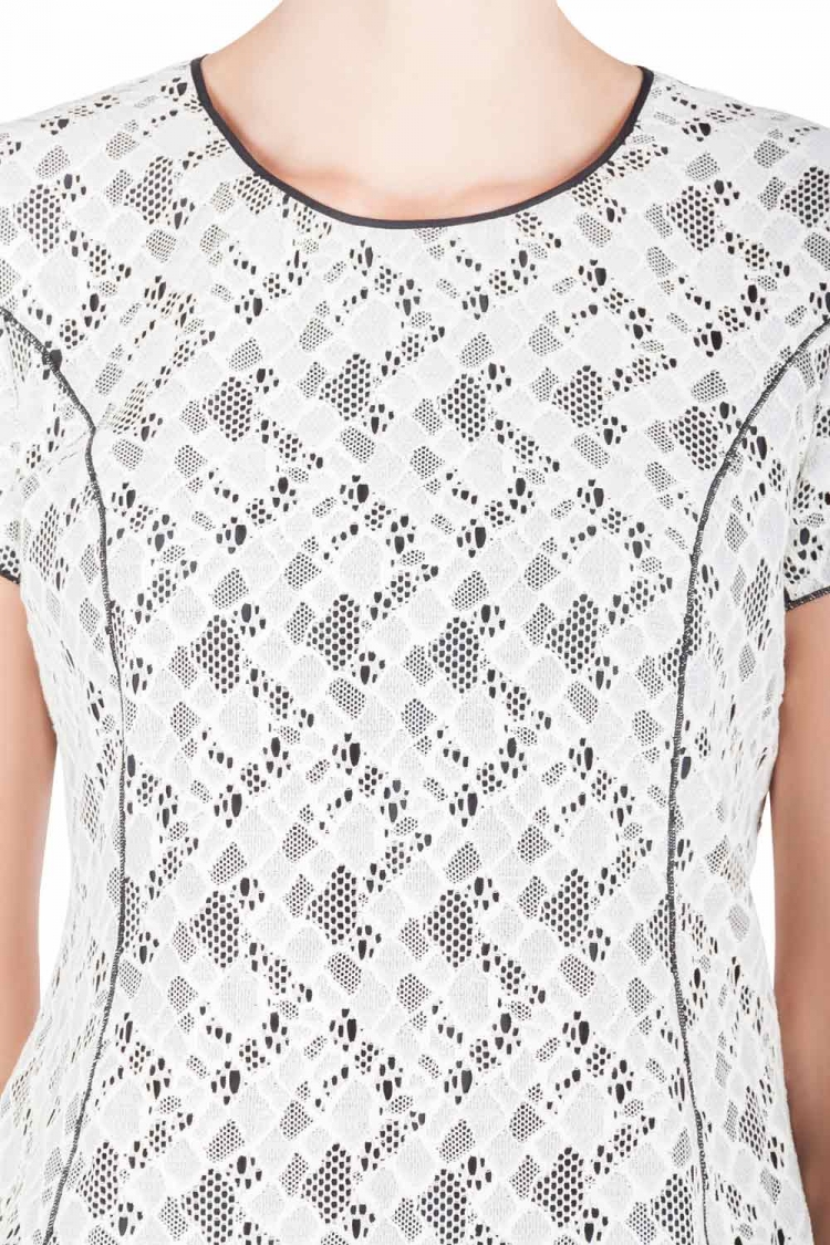 Pre Owned Nina Ricci Cream and Black Lace Princess Panel Top L 