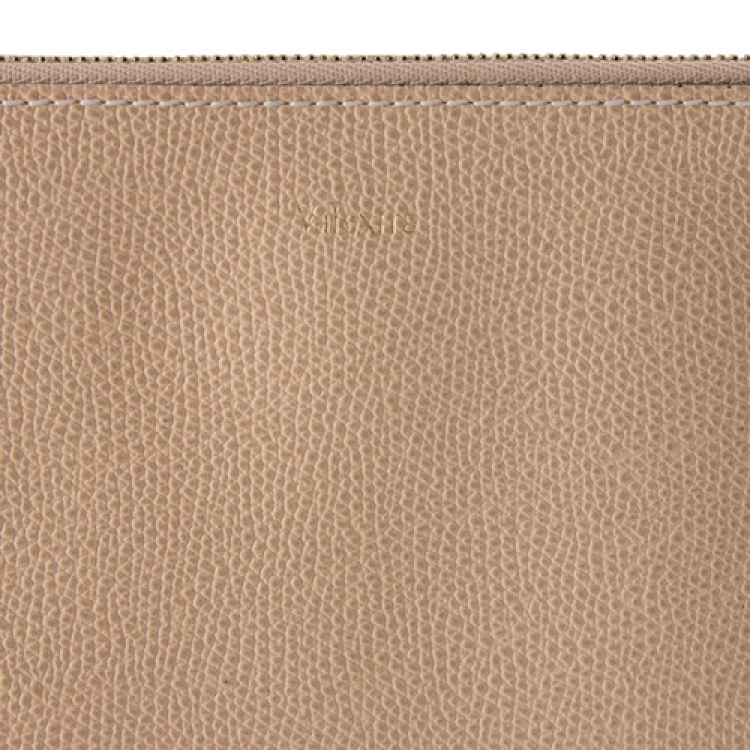 مملوكة مسبقًا Valextra Nude Leather Pouch