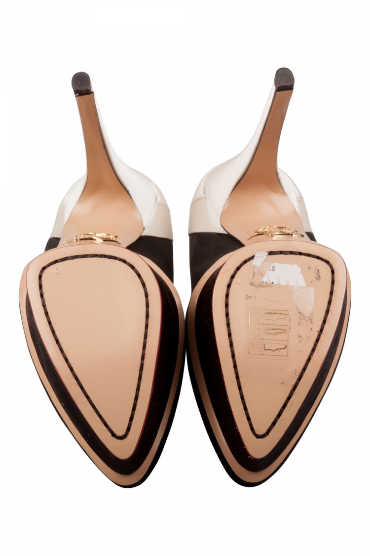 مملوكة مسبقًا Charlotte Olympia Black And Cream Satin Masako Platform Pumps Size 37