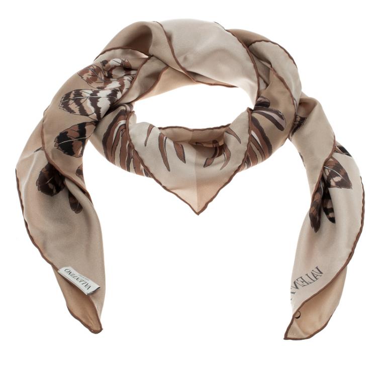 Pre Owned Valentino Beige Eagle Printed Silk Square Scarf