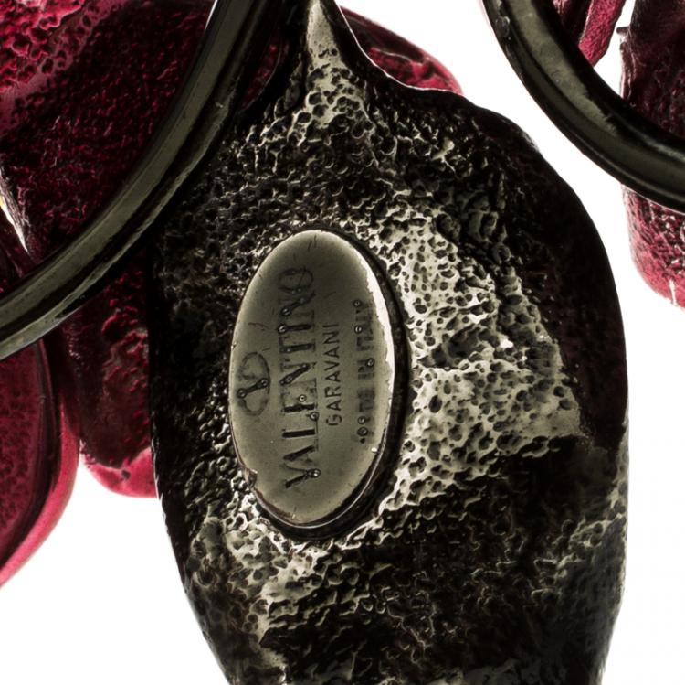 Pre Owned Valentino Hawaiian Couture Multicolor Flower Crystal Embellished Statement Necklace