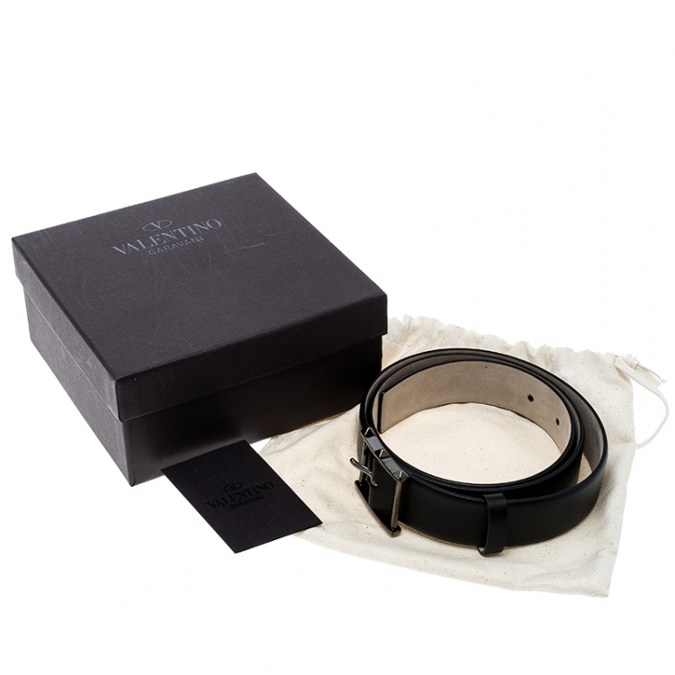 Pre Owned Valentino Black Leather Rockstud Belt 90cm
