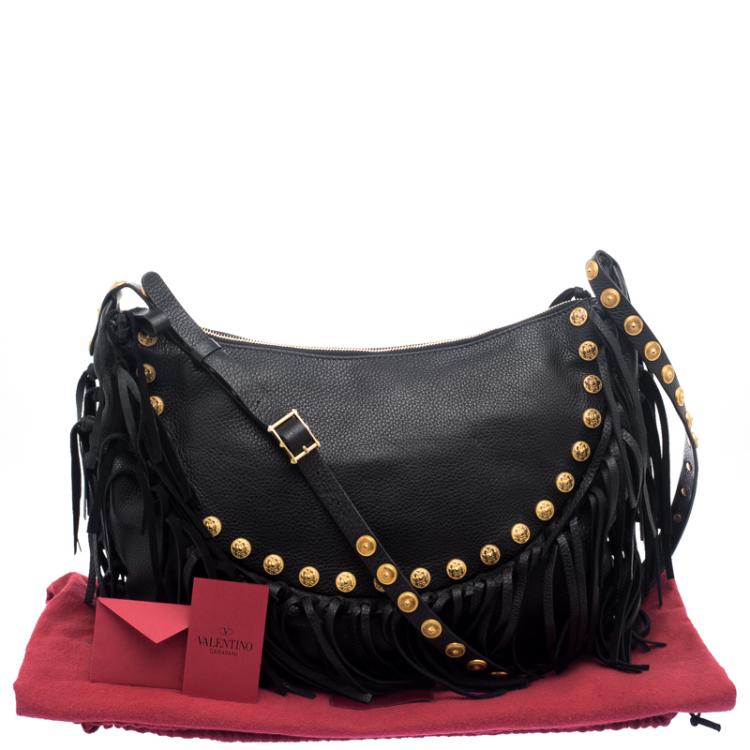 مملوكة مسبقًا Valentino Black Leather C Rockee Studded Fringe Hobo