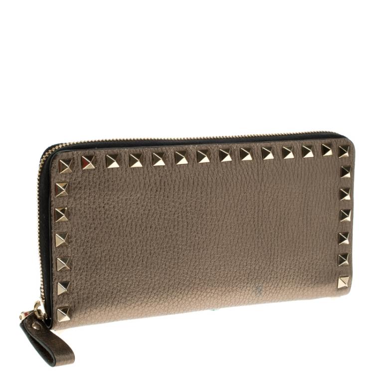 Pre Owned Valentino Gun Metal Leather Rockstud Zip Around Wallet
