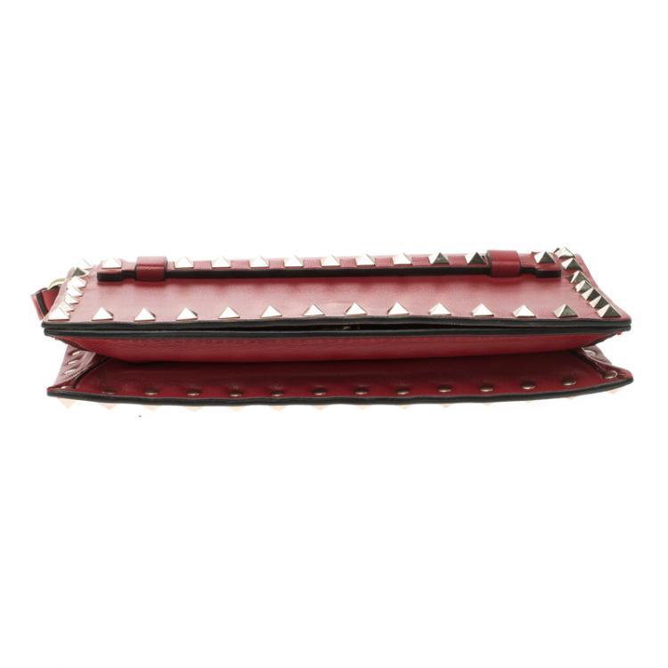 Pre Owned Valentino Burgundy Leather Rockstud Flap Wristlet Clutch