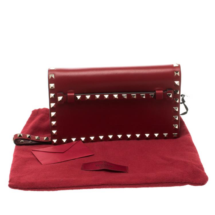 Pre Owned Valentino Burgundy Leather Rockstud Flap Wristlet Clutch