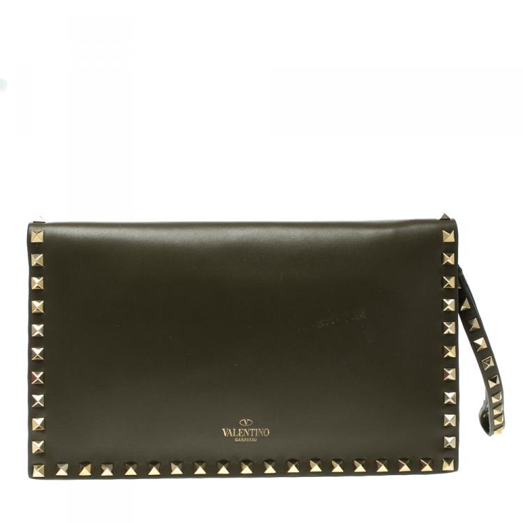 Pre Owned Valentino Olive Green Leather Rockstud Wristlet Clutch