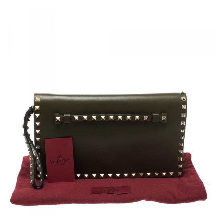 Pre Owned Valentino Olive Green Leather Rockstud Wristlet Clutch
