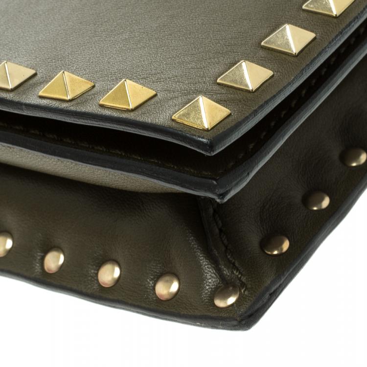 Pre Owned Valentino Olive Green Leather Rockstud Wristlet Clutch