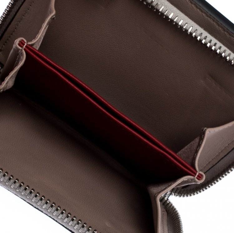 Pre Owned Valentino Silver Leather Rockstud Spike Zip Around Wallet