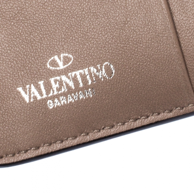 Pre Owned Valentino Silver Leather Rockstud Spike Zip Around Wallet