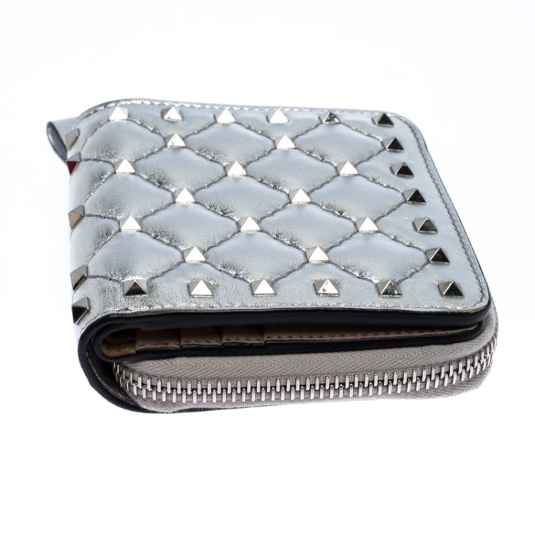 Pre Owned Valentino Silver Leather Rockstud Spike Zip Around Wallet