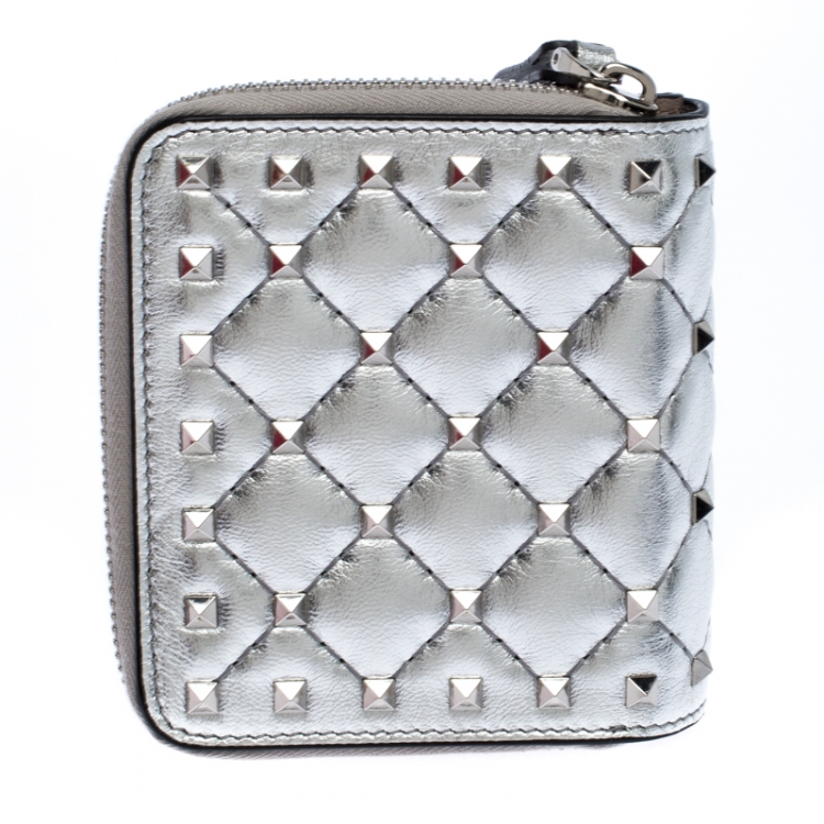 Pre Owned Valentino Silver Leather Rockstud Spike Zip Around Wallet