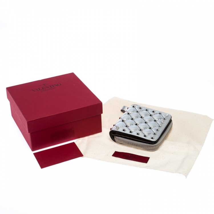 Pre Owned Valentino Silver Leather Rockstud Spike Zip Around Wallet