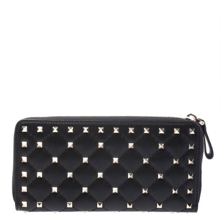 Pre Owned Valentino Black Quilted Leather Rockstud Spike Zip Around Wallet
