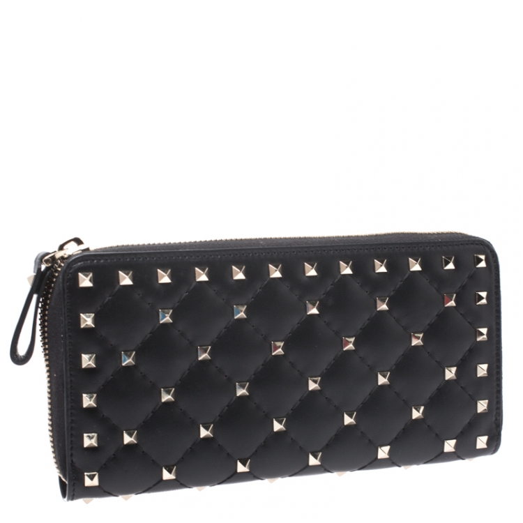 Pre Owned Valentino Black Quilted Leather Rockstud Spike Zip Around Wallet