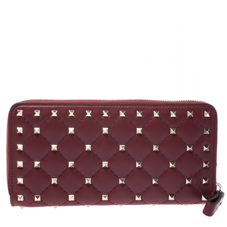 Pre Owned Valentino Red Quilted Leather Rockstud Spike Zip Around Wallet
