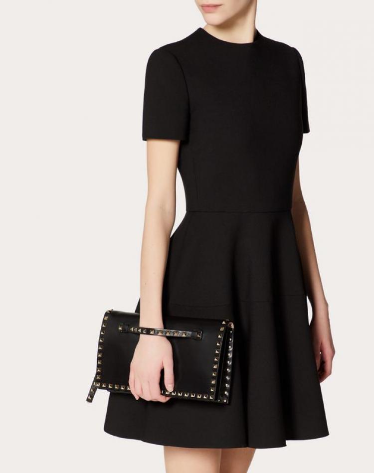 valentino medium rockstud clutch