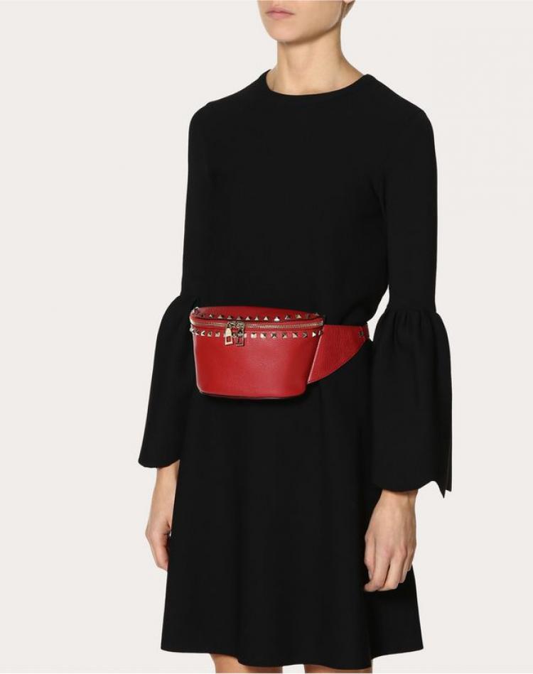 Pre Owned Valentino Rosso V. Grainy Leather Rockstud Belt Bag Size 85