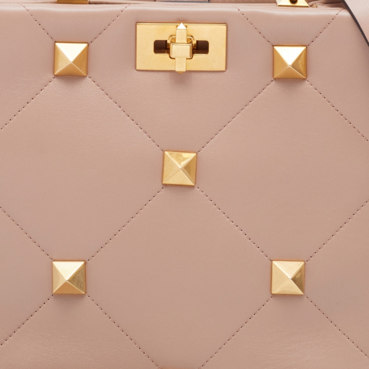 مملوكة مسبقًا Valentino Beige Leather Roman Stud Top Handle Bag