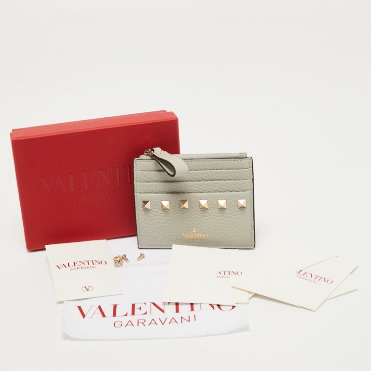 Pre Owned Valentino Light Grey Leather Rockstud Zip Card Holder