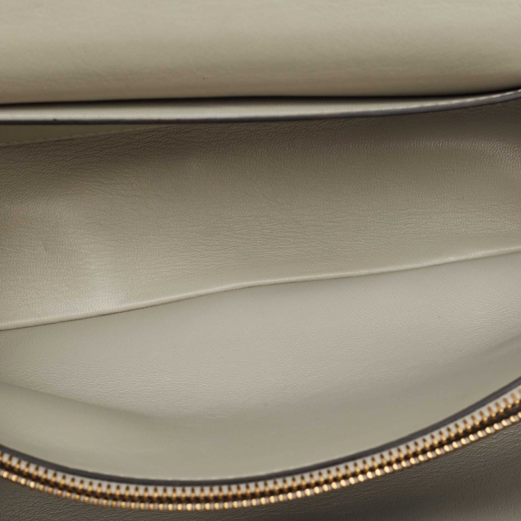 Pre Owned Valentino Ivory Leather Stud Sign Shoulder Bag