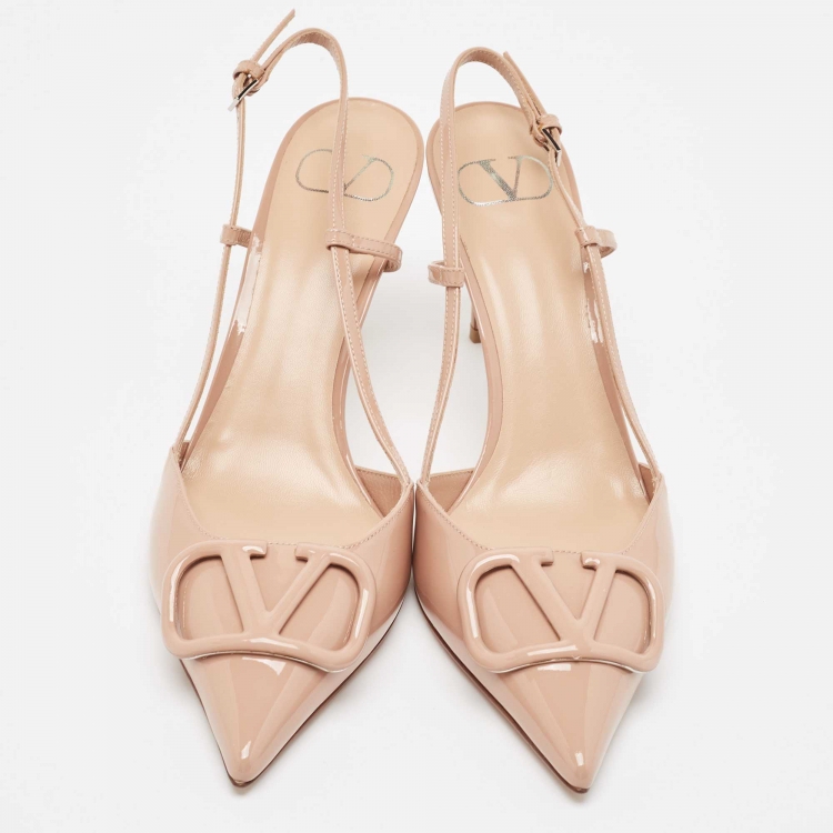 Pre Owned Valentino Beige Patent Escape V logo Pumps Size 39.5
