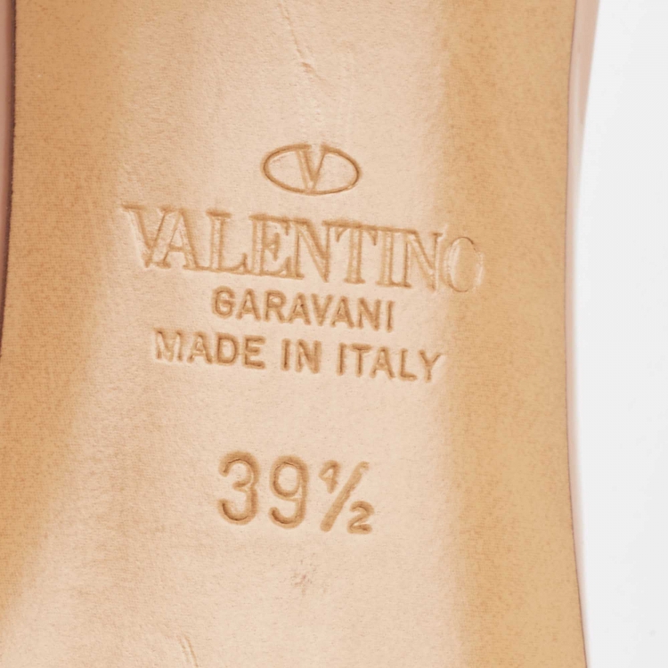 Pre Owned Valentino Beige Patent Escape V logo Pumps Size 39.5