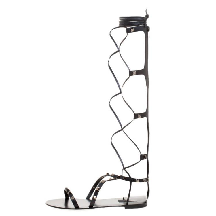 Valentino rockstud cheap gladiator sandals black