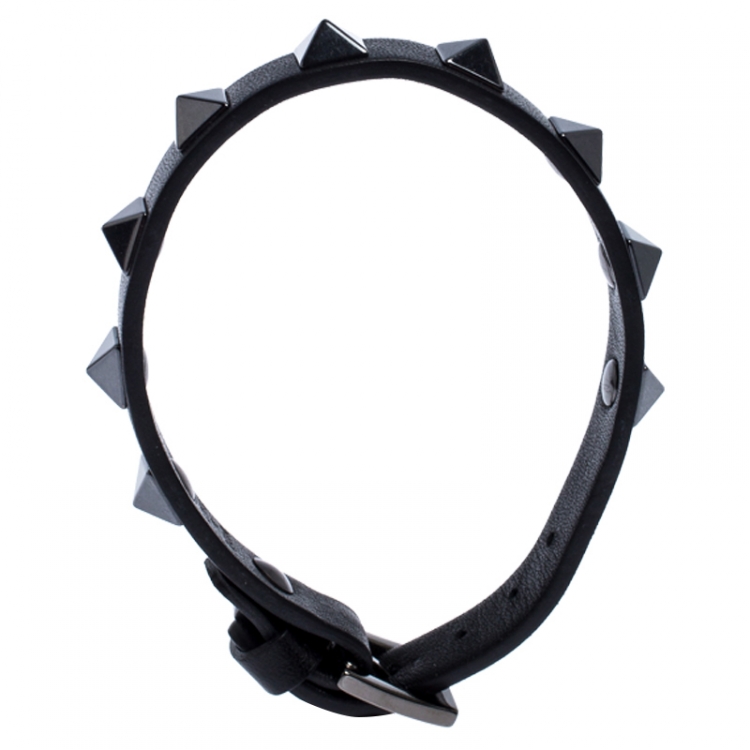 Pre Owned Valentino Rockstud Black Leather Gunmetal Tone Bracelet