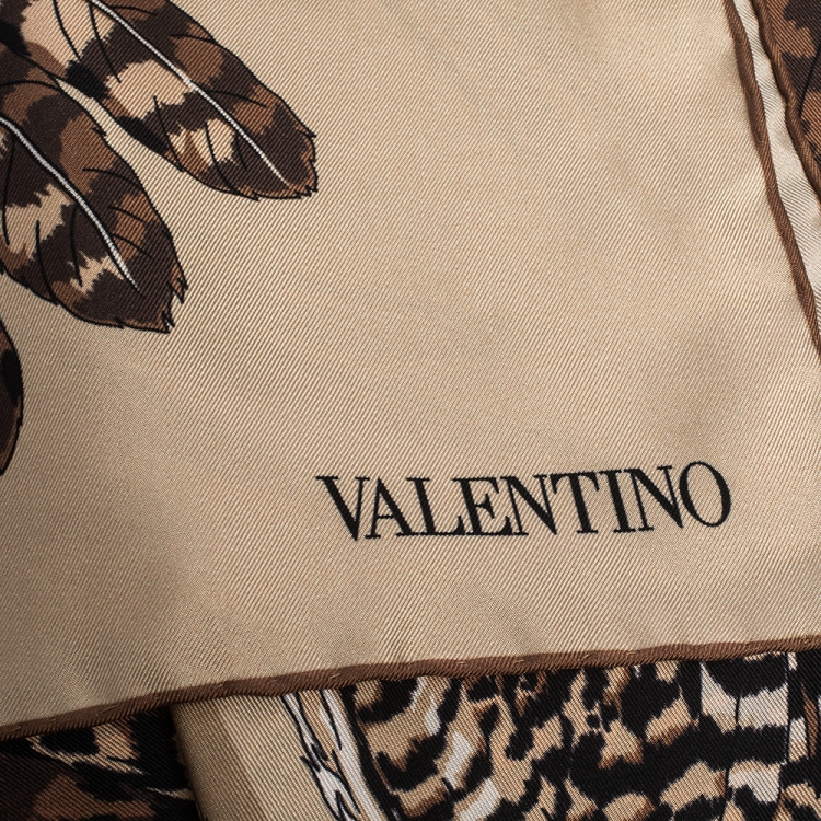 Pre Owned Valentino Beige Eagle Printed Silk Square Scarf