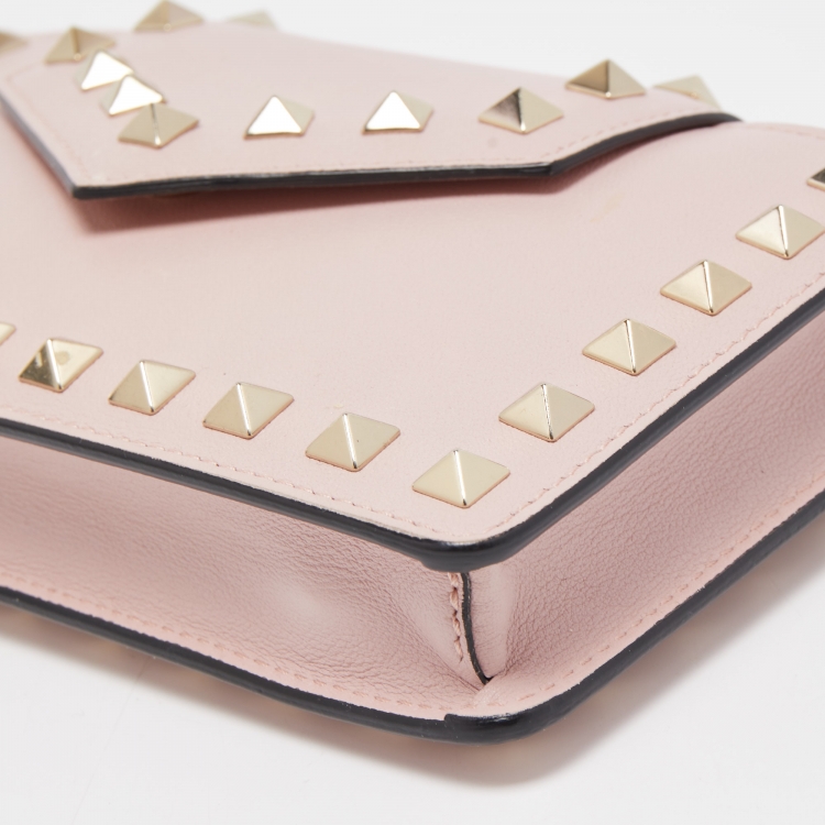 Pre Owned Valentino Light Pink Leather Rockstud Flap Phone Case with Chain