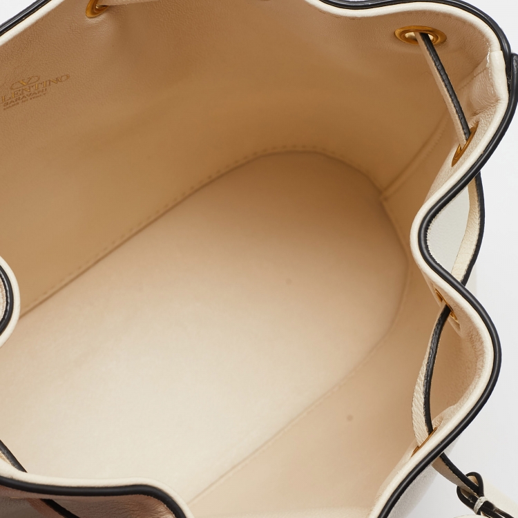 Pre Owned Valentino Off White Leather VLogo Bucket Bag
