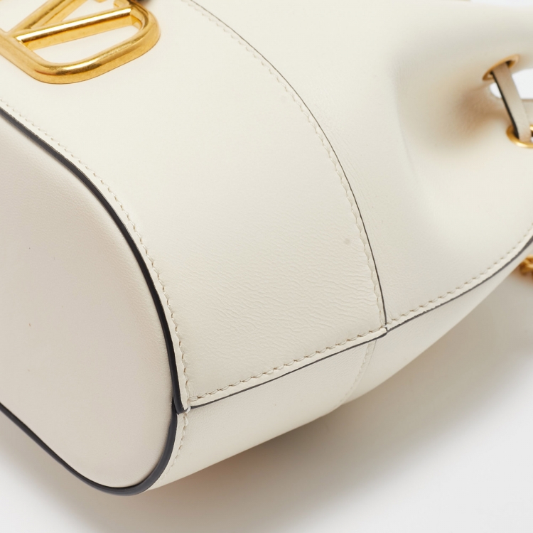 Pre Owned Valentino Off White Leather VLogo Bucket Bag