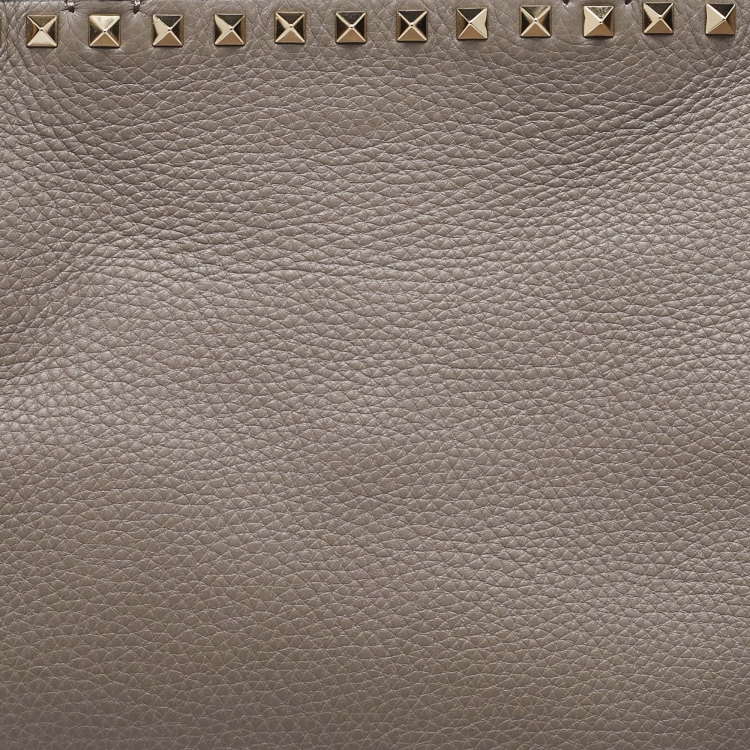 Pre Owned Valentino Beige Grainy Leather Rockstud Tote