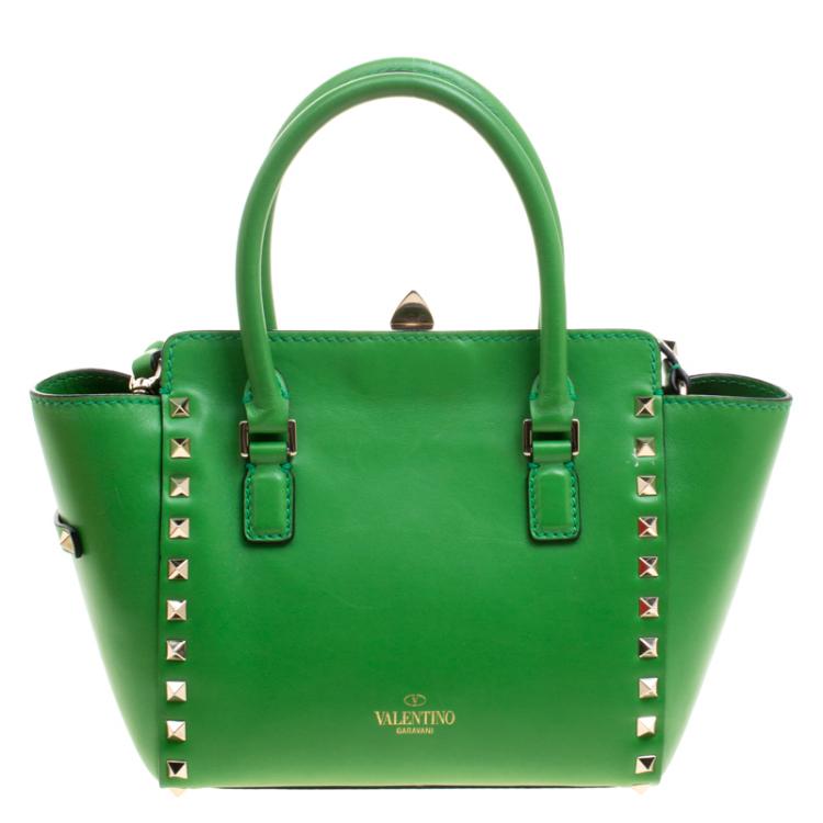 مملوكة مسبقًا Valentino Green Leather Mini Rockstud Shopper Tote
