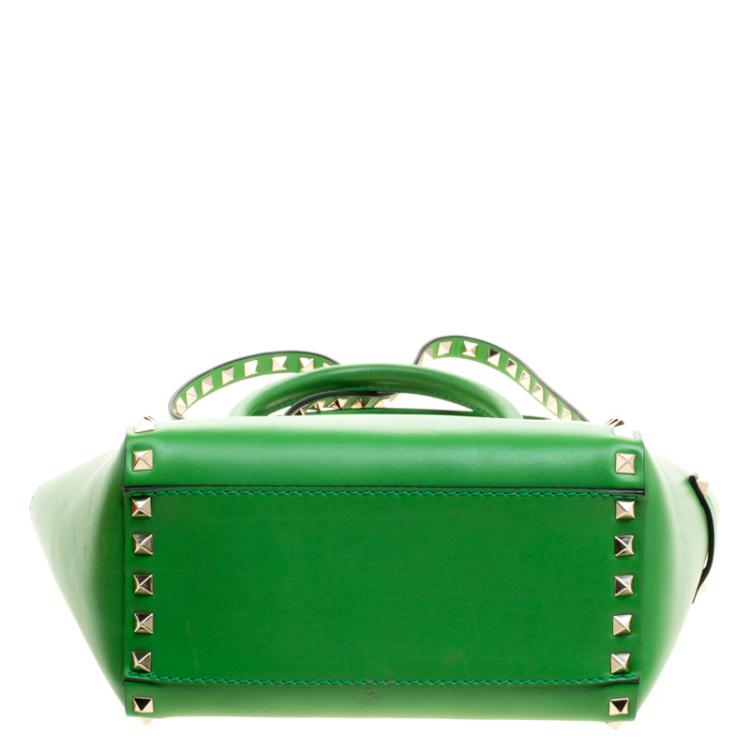 مملوكة مسبقًا Valentino Green Leather Mini Rockstud Shopper Tote