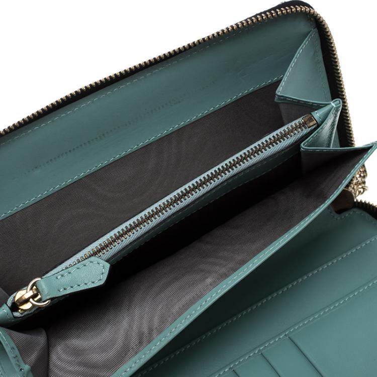 Pre Owned Valentino Black Leather Rockstud Zip Around Wallet