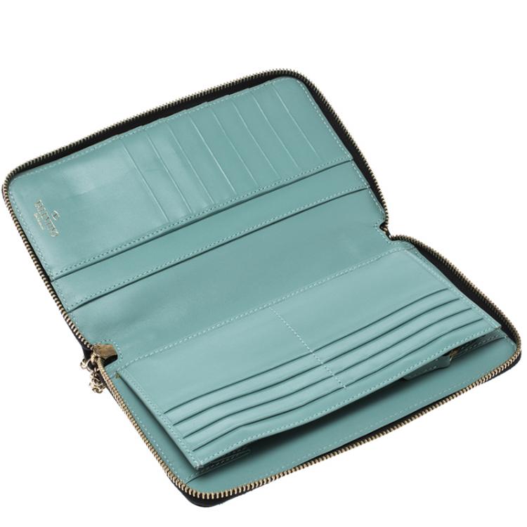 Pre Owned Valentino Black Leather Rockstud Zip Around Wallet