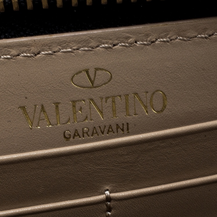 Pre Owned Valentino Beige/Black Lace and Patent Leather Zip Around Wallet