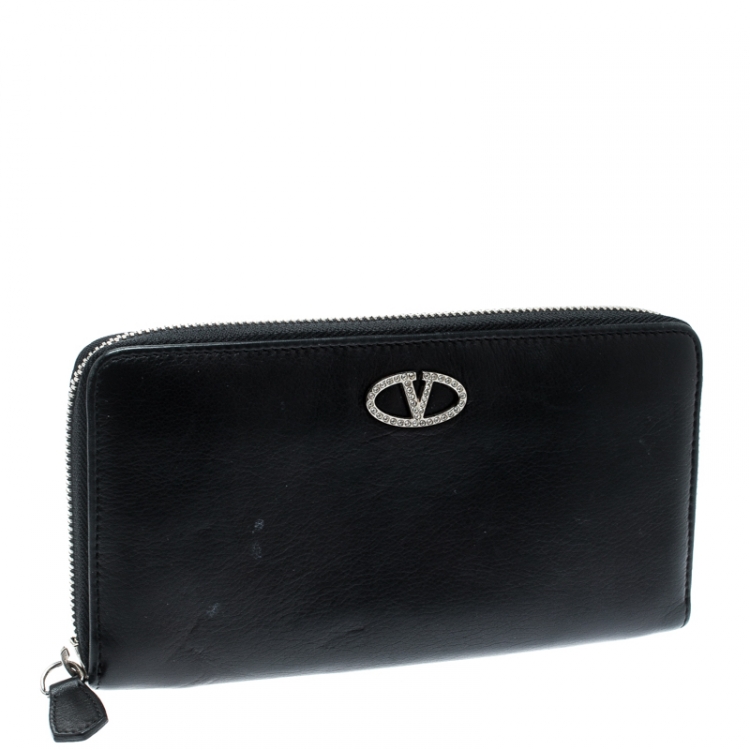 Pre Owned Valentino Black Leather Zip Around Wallet