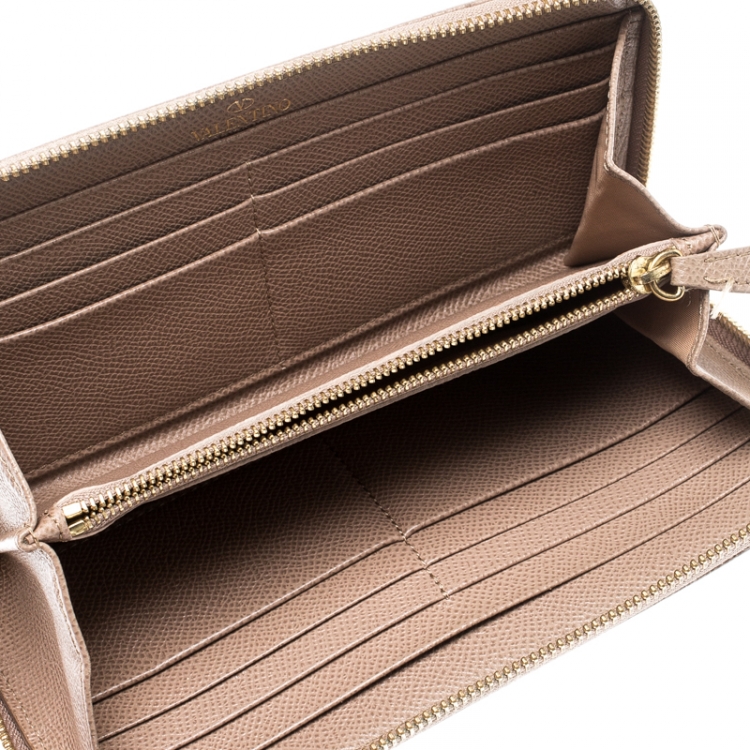 Pre Owned Valentino Beige Leather Zip Around Wallet