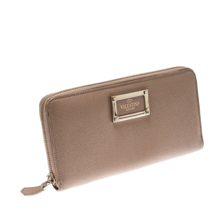 Pre Owned Valentino Beige Leather Zip Around Wallet